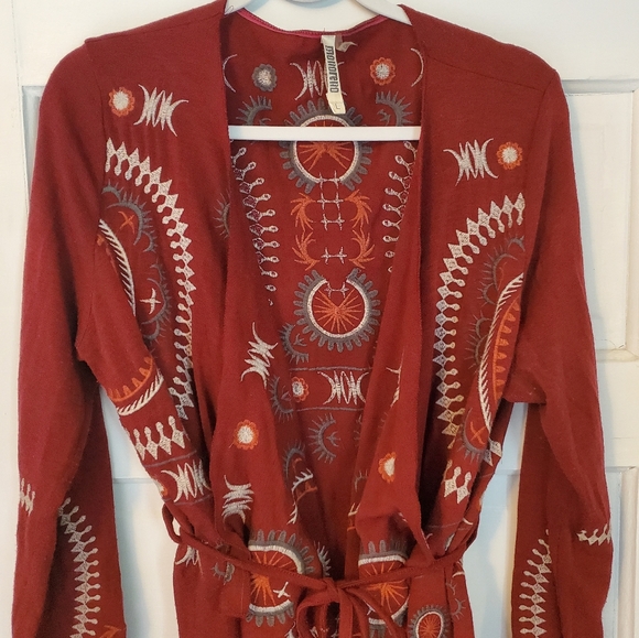 Sweaters - Embroidered Burgundy Sweater